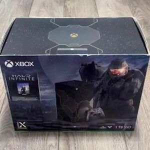 Xbox series x 1tb halo infinite Ed